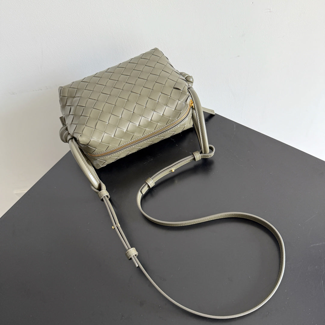 Bottega Veneta 796615 Silver Designer Handbag - detail image 5