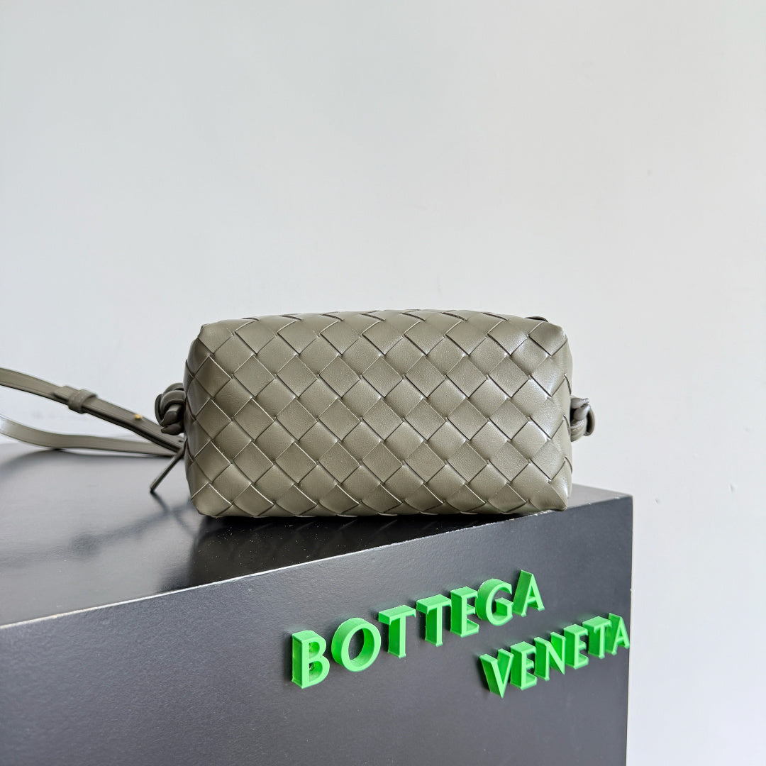 Bottega Veneta 796615 Silver Designer Handbag - detail image 3