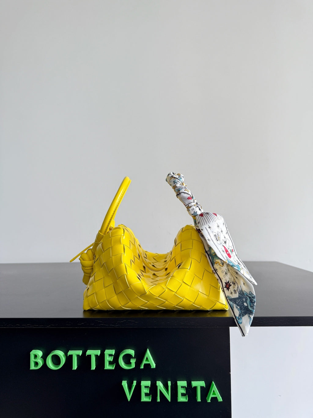 Bottega Veneta Black & Yellow Designer Handbag - detail image 2