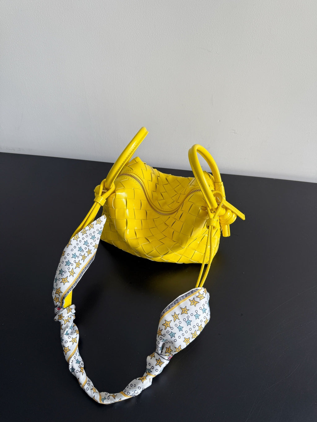 Bottega Veneta Black & Yellow Designer Handbag - detail image 4