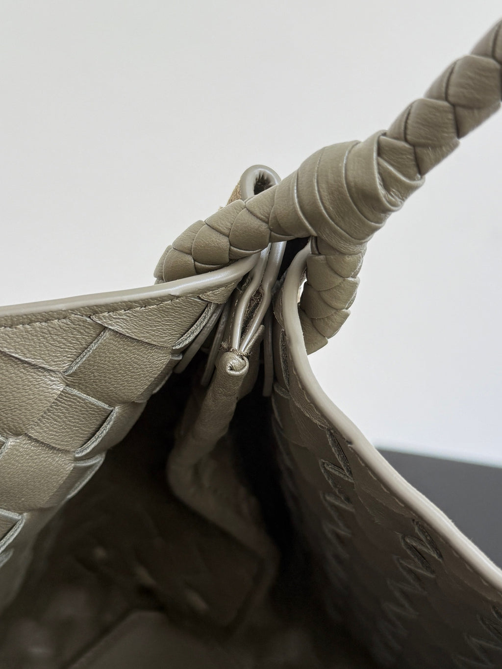 Bottega Veneta 796571 Brown Designer Handbag - detail image 7