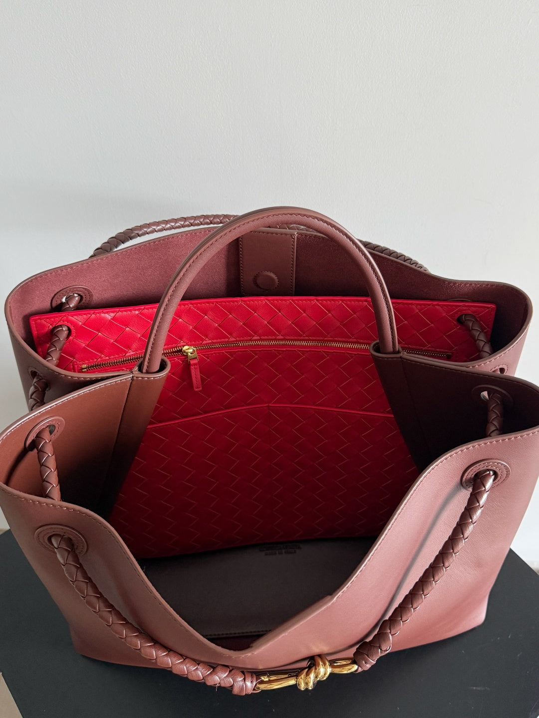 Bottega Veneta 806010 Red Hobo Bag - detail image 8