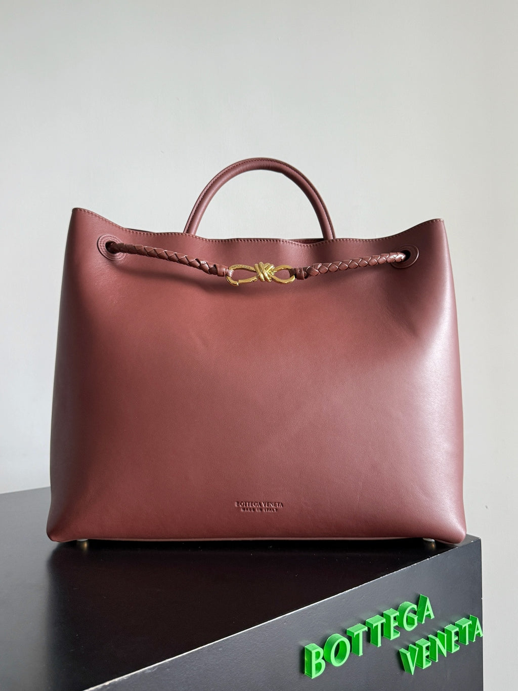 Bottega Veneta 806010 Red Hobo Bag