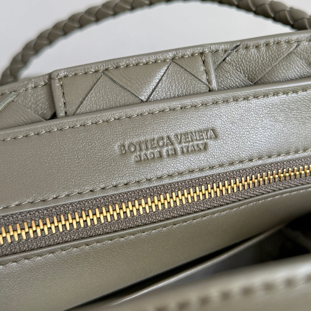 Bottega Veneta 743568 Silver Designer Handbag Edition 2 - detail image 8