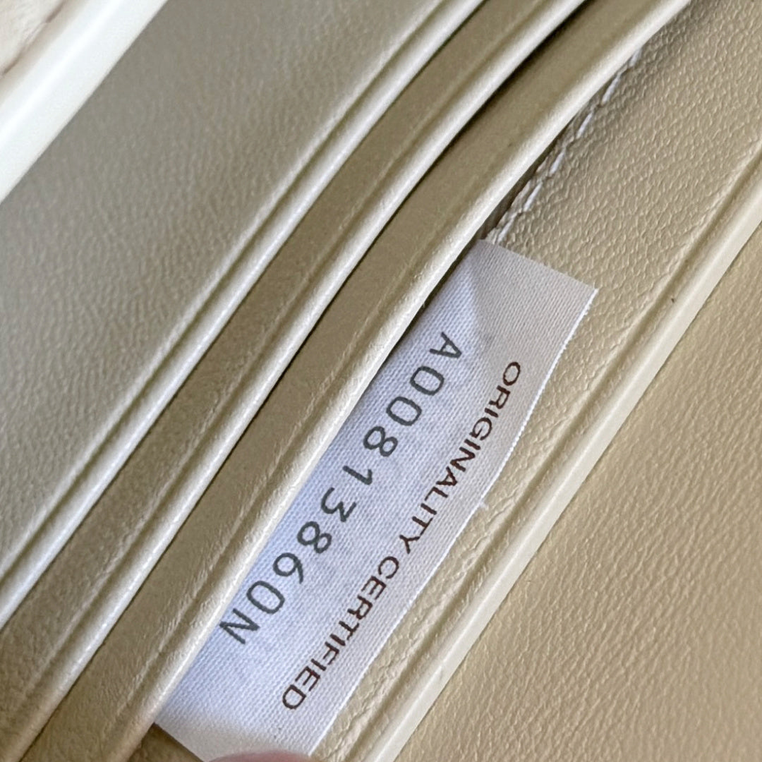 Bottega Veneta 836810 Silver Clutch Bag Edition 2 - detail image 8