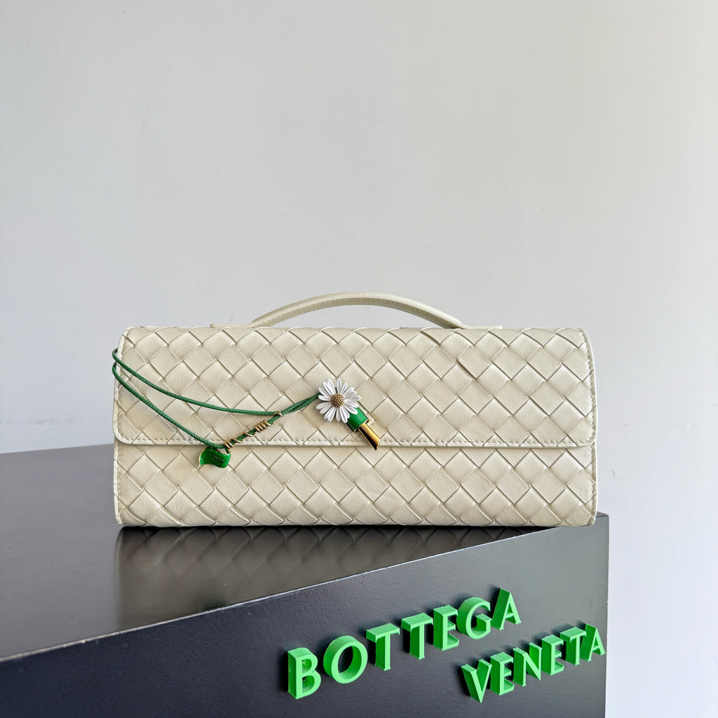 Bottega Veneta 836810 Silver Clutch Bag Edition 2