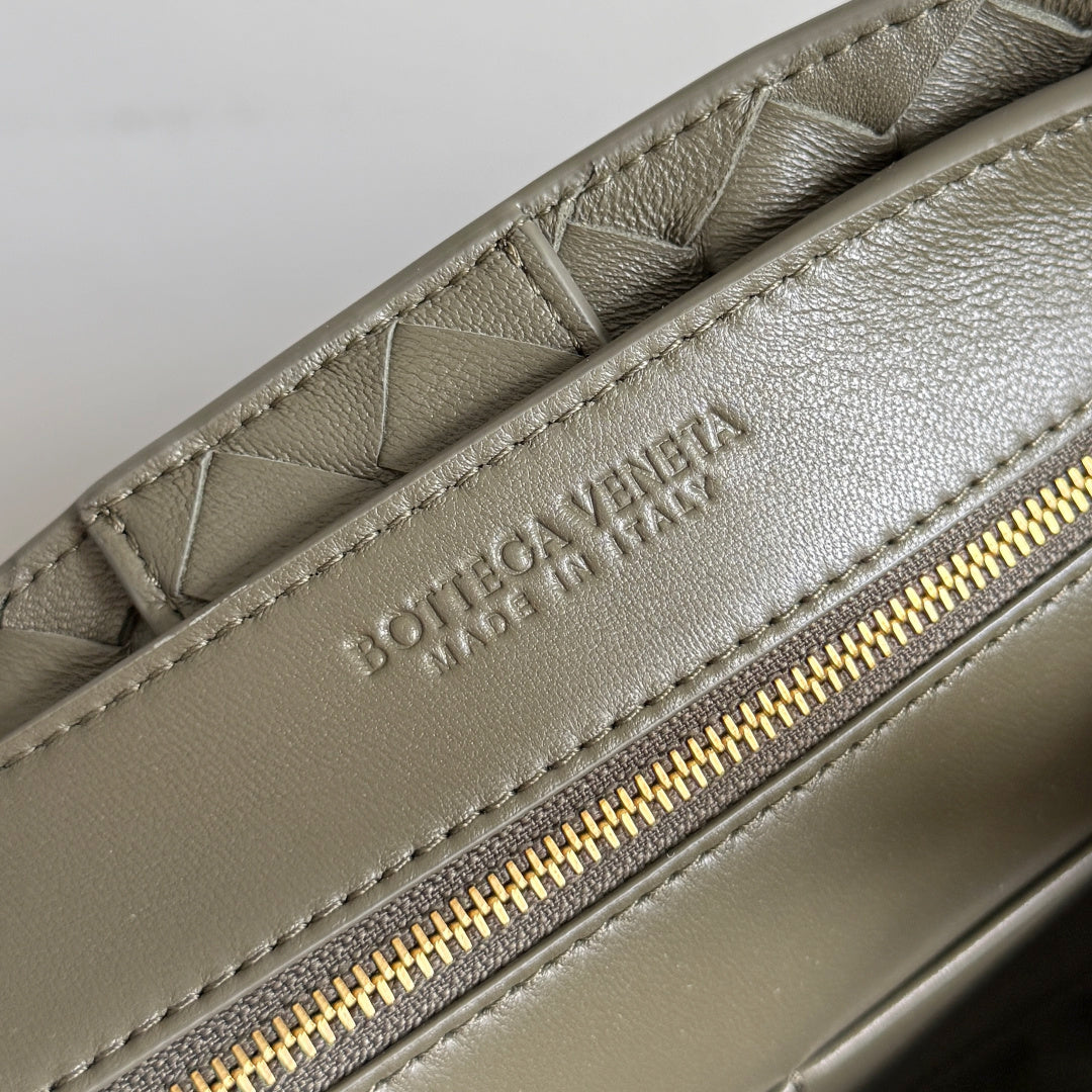 Bottega Veneta 743572 Silver Designer Handbag - detail image 7