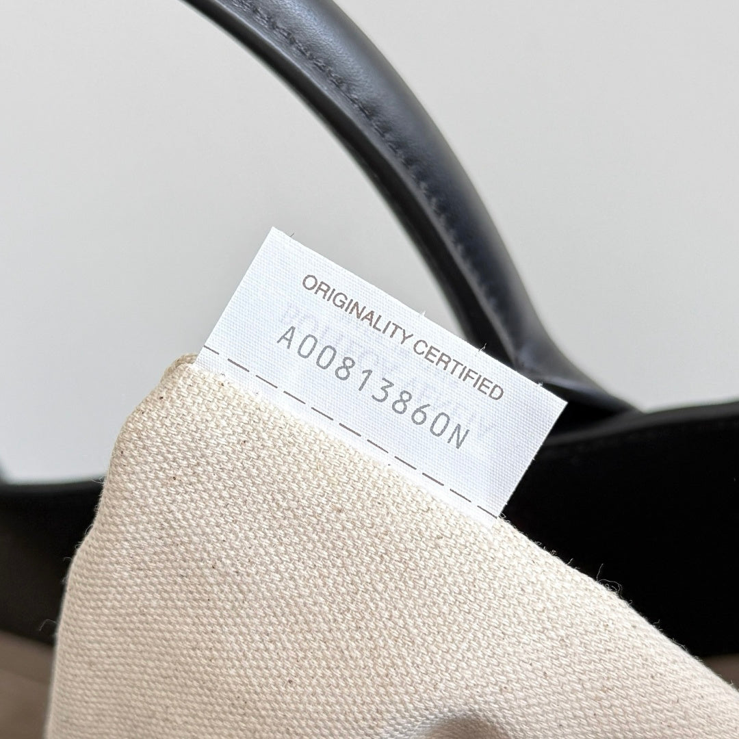 Bottega Veneta 827066 Black Designer Handbag - detail image 8