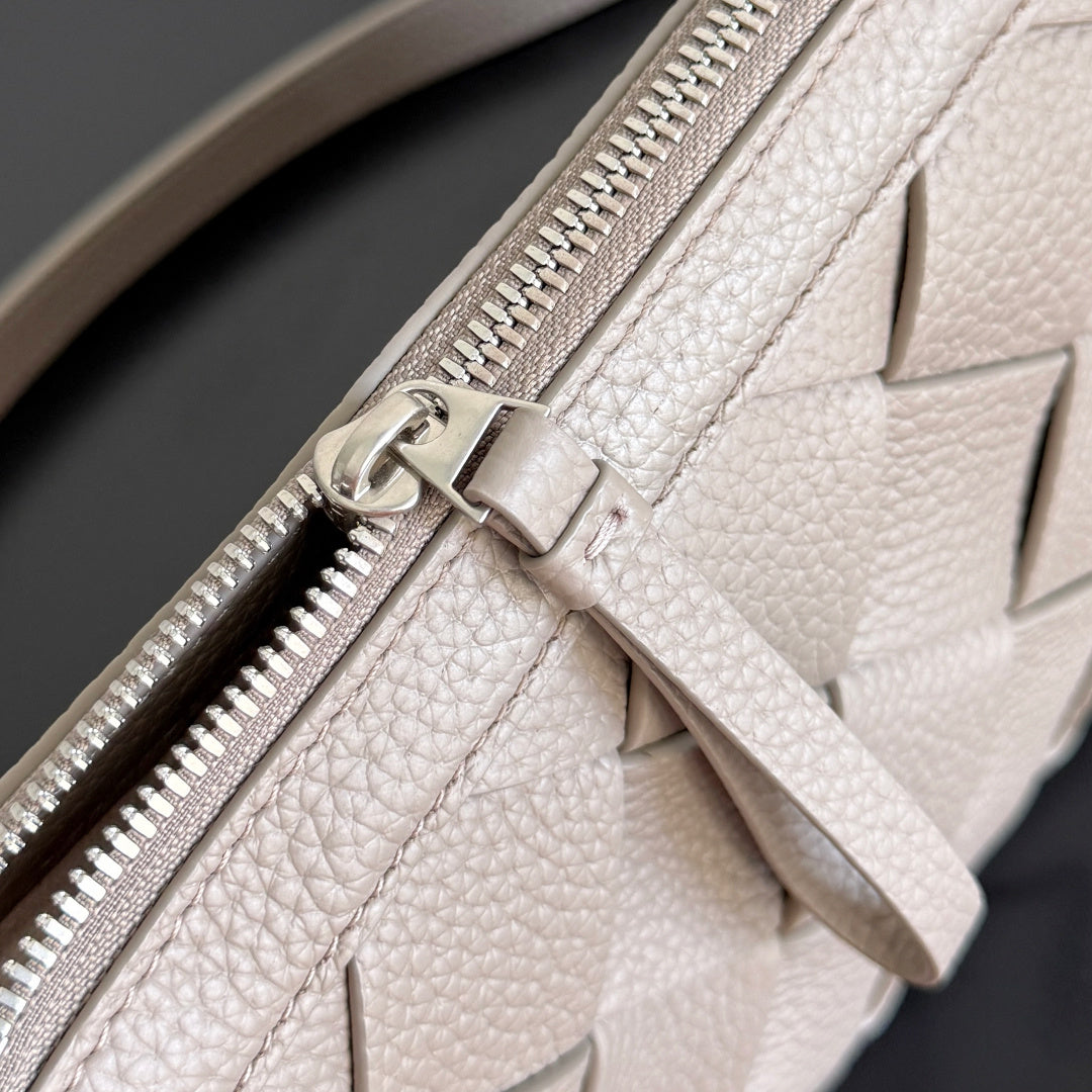 Bottega Veneta 837112 Silver Designer Handbag - detail image 4