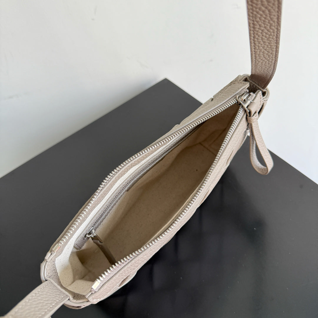 Bottega Veneta 837112 Silver Designer Handbag - detail image 9
