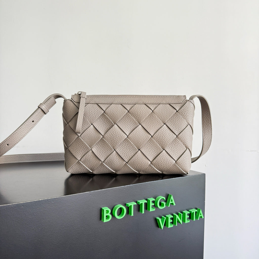 Bottega Veneta 837112 Silver Designer Handbag