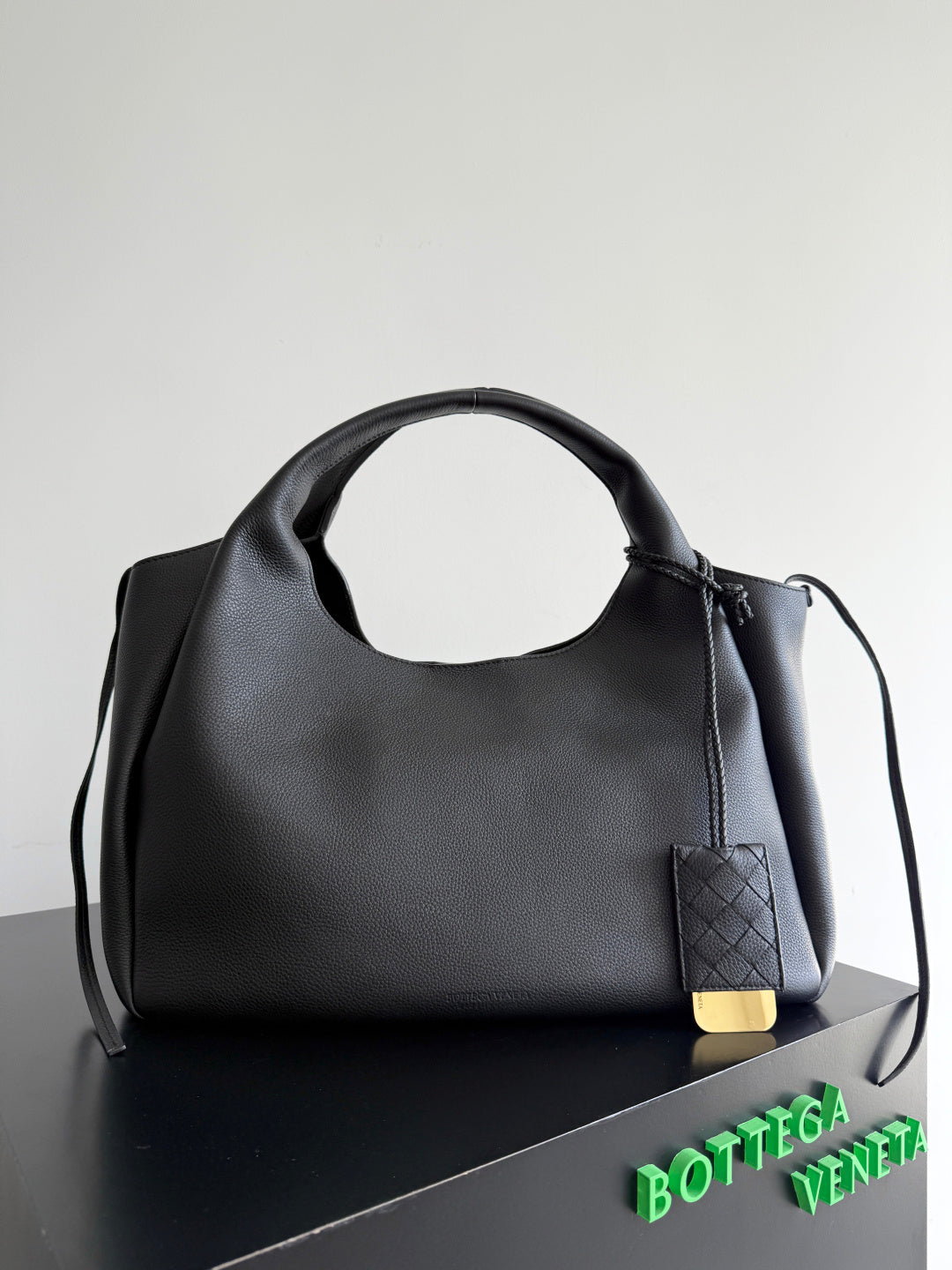 Bottega Veneta 844251 Black Designer Handbag - detail image 3