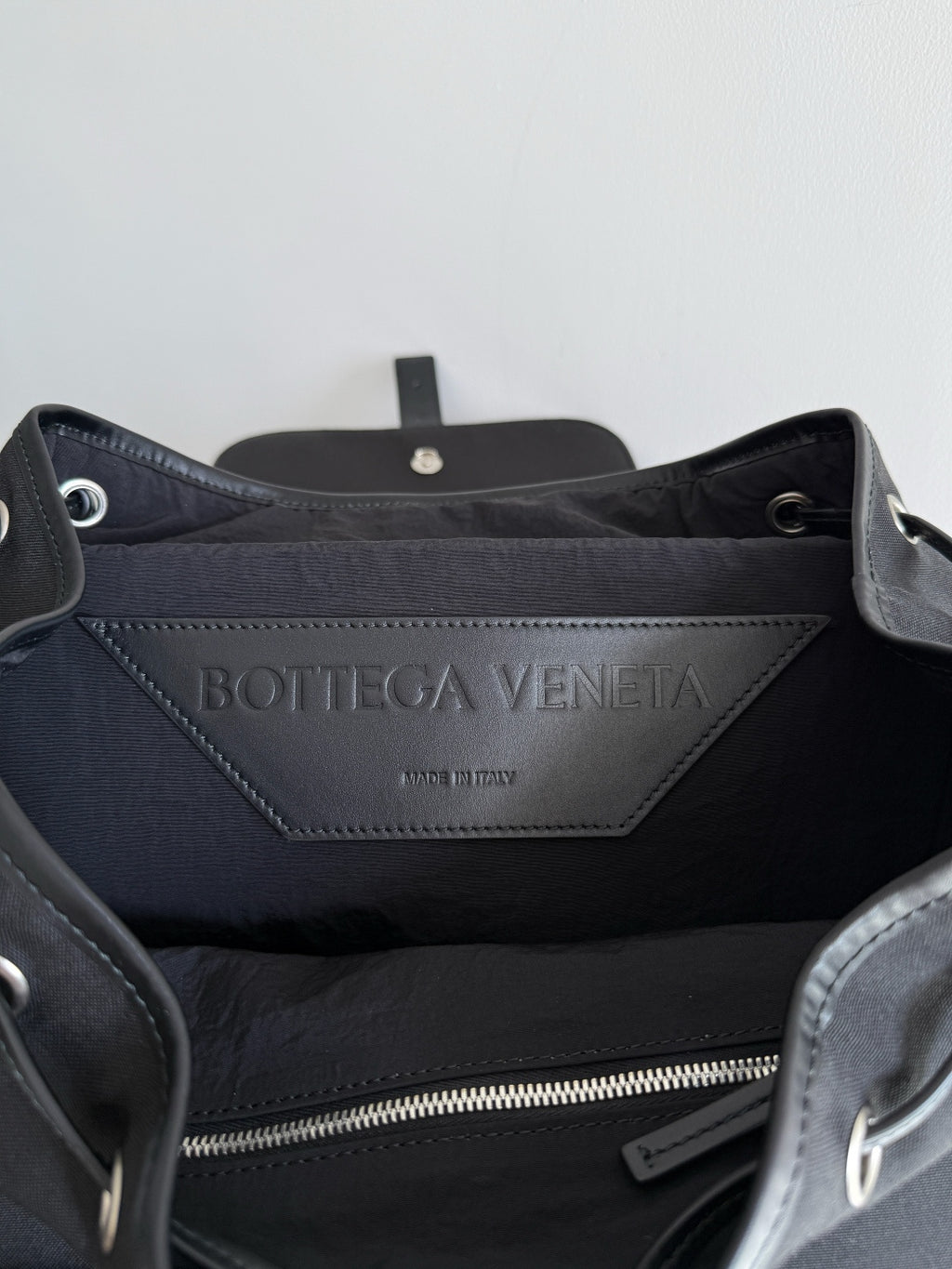 Bottega Veneta 837377 Black Designer Handbag - detail image 6