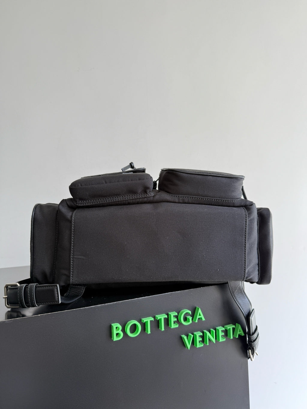 Bottega Veneta 837377 Black Designer Handbag - detail image 9