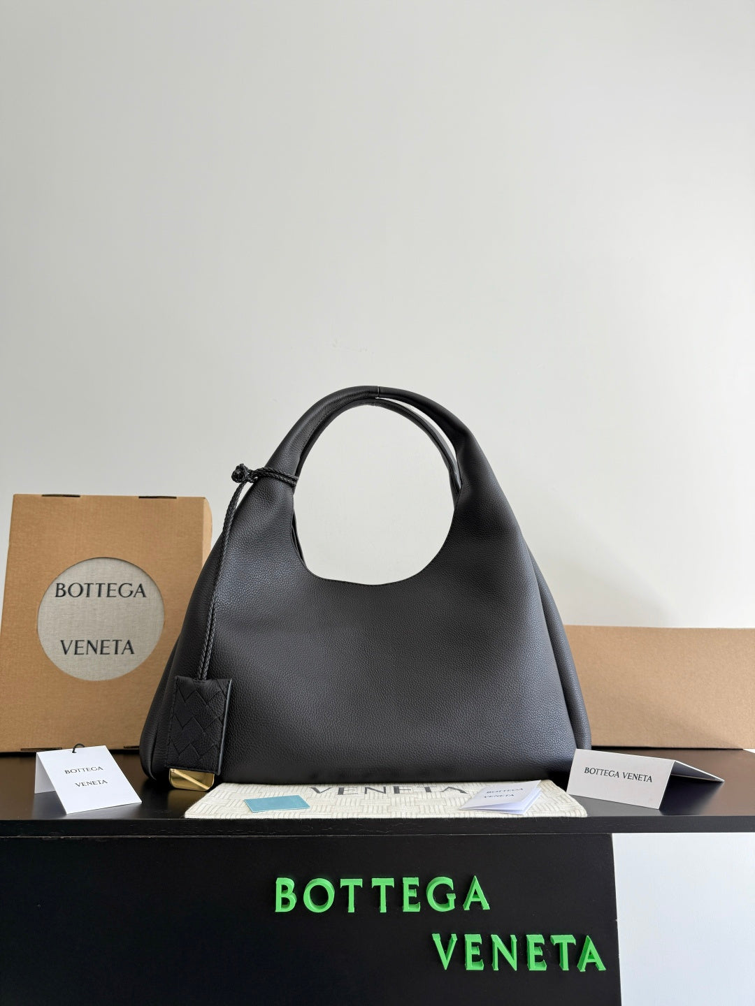 Bottega Veneta Black Designer Handbag Edition 534