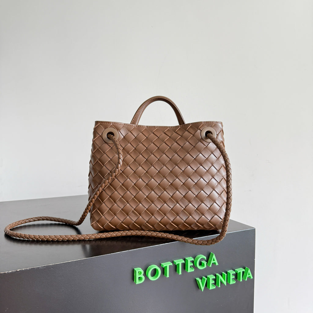 Bottega Veneta 743568 White Designer Handbag Edition 2 - detail image 2