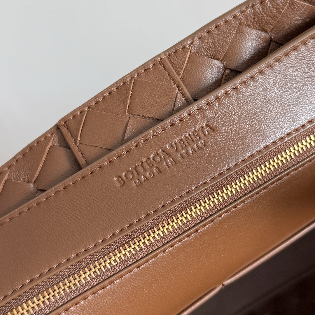 Bottega Veneta 743572 White Designer Handbag Edition 6 - detail image 7