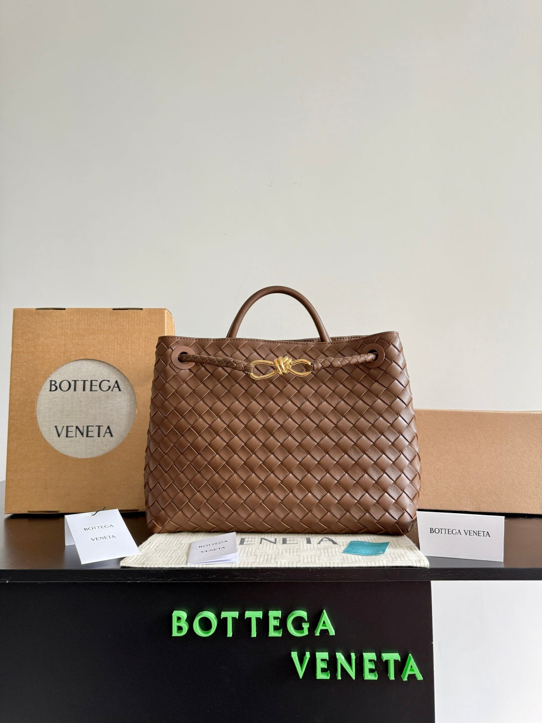Bottega Veneta Brown Designer Handbag Edition 46