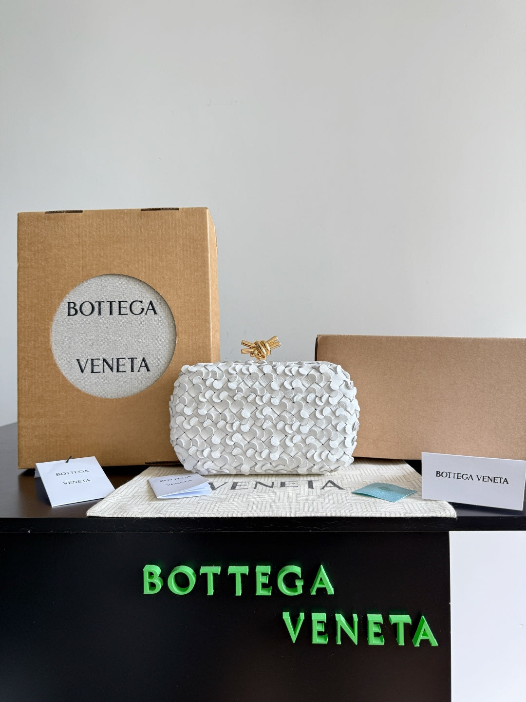 Bottega Veneta White Designer Handbag Edition 3
