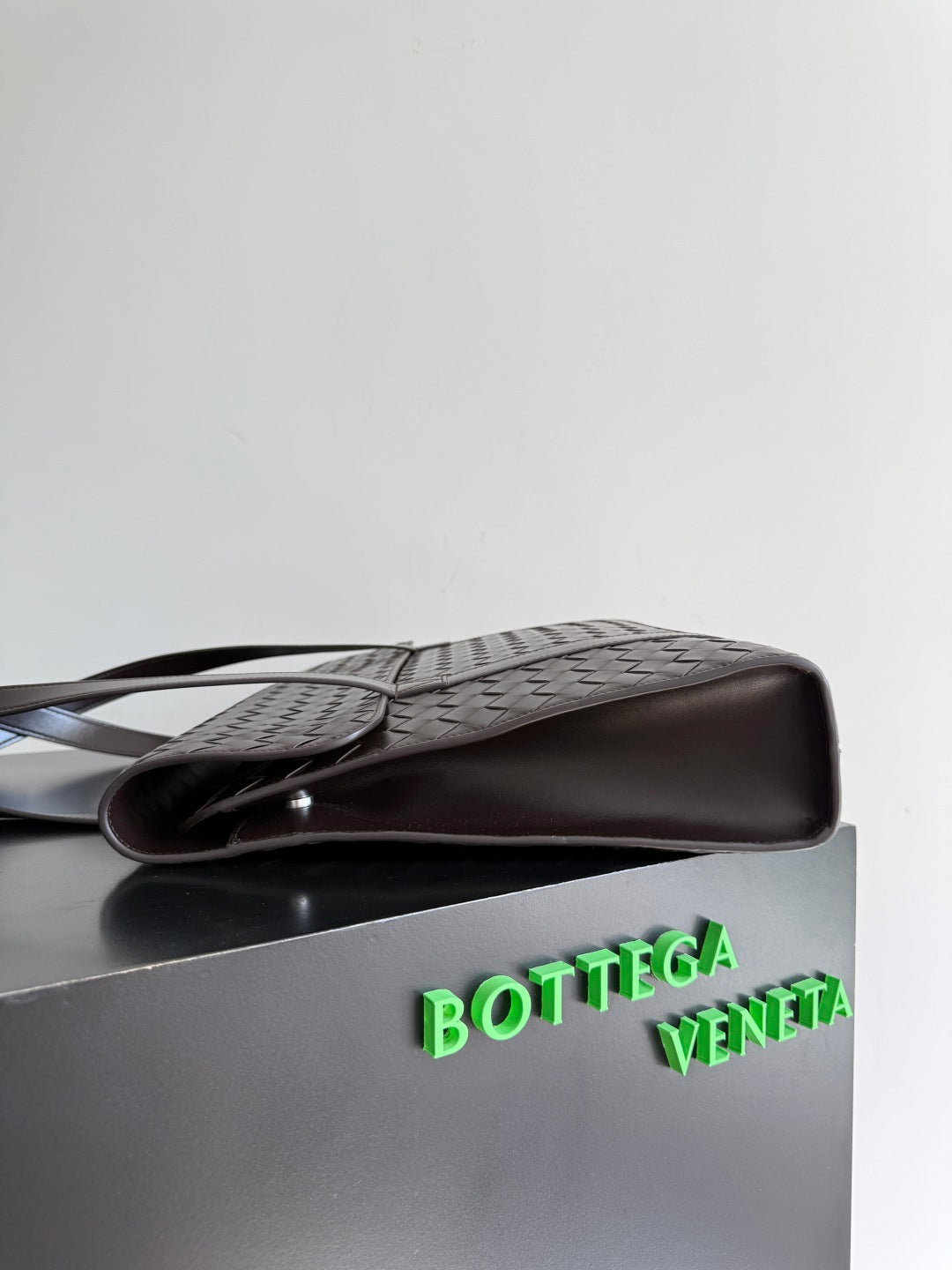 Bottega Veneta 795102 Black Designer Handbag - detail image 3