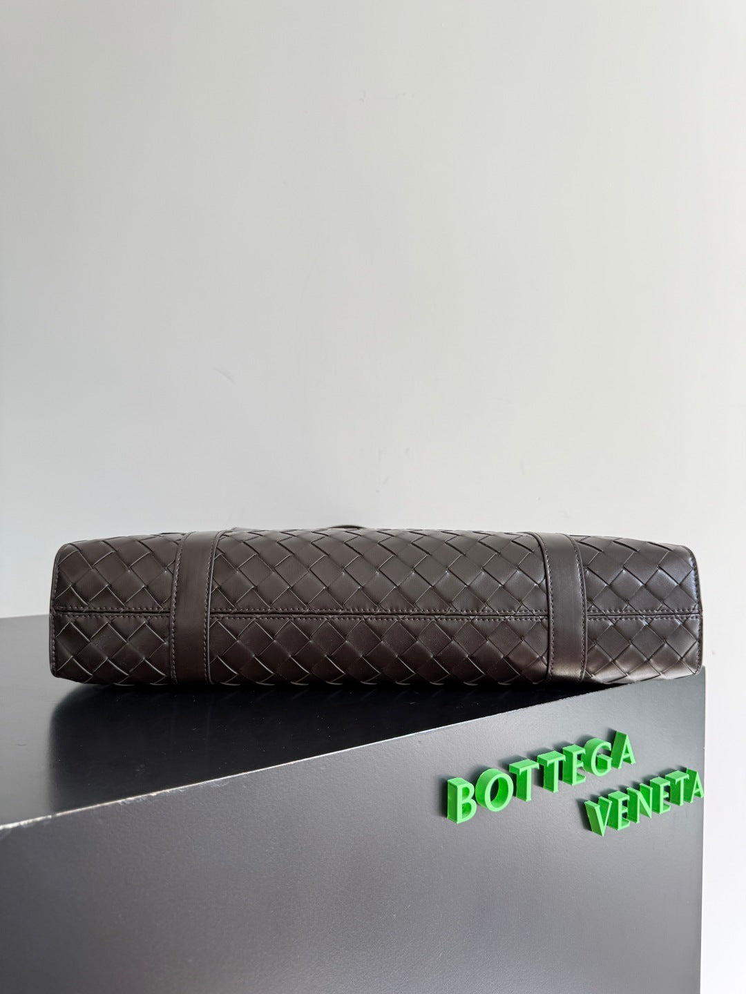 Bottega Veneta 795102 Black Designer Handbag - detail image 2
