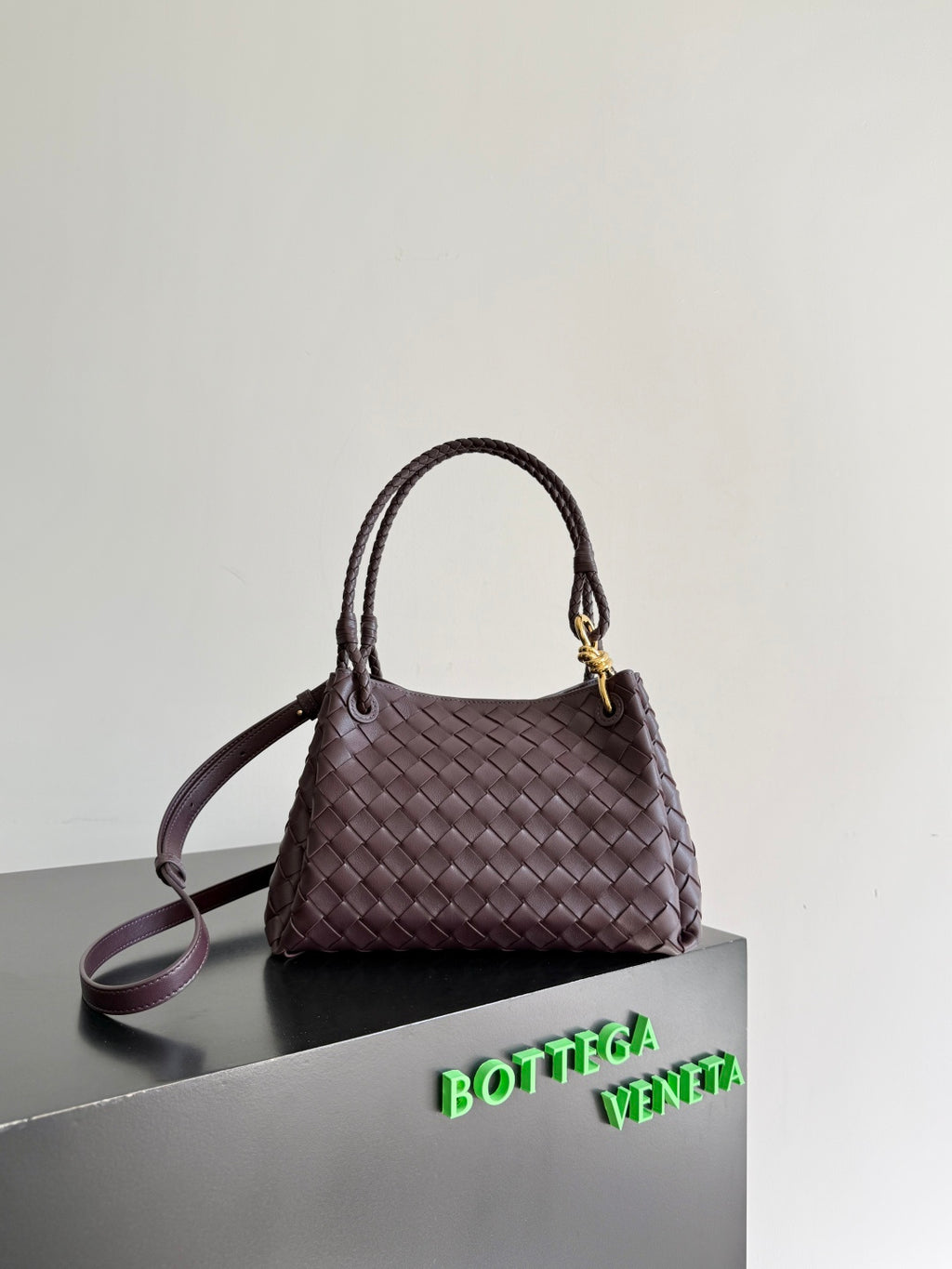 Bottega Veneta 835921 Black Designer Handbag Edition 3