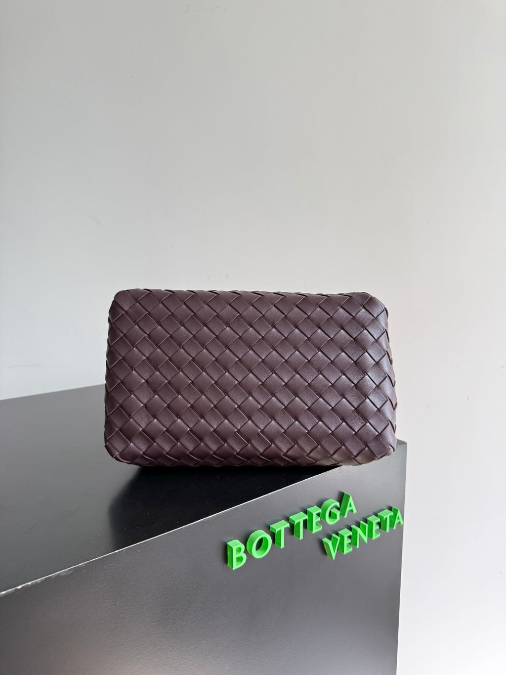 Bottega Veneta 835921 Black Designer Handbag Edition 3 - detail image 3