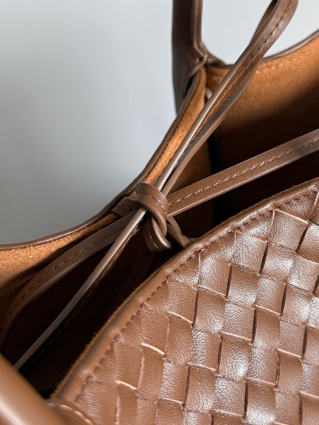 Bottega Veneta 817166 Brown Designer Handbag Edition 2 - detail image 3