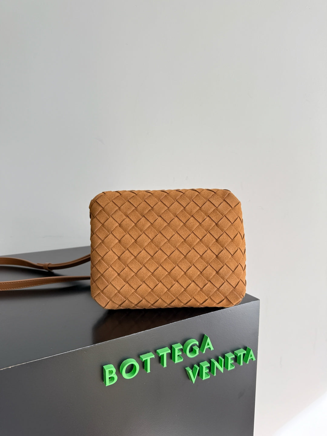 Bottega Veneta 796569 Brown Designer Handbag - detail image 3