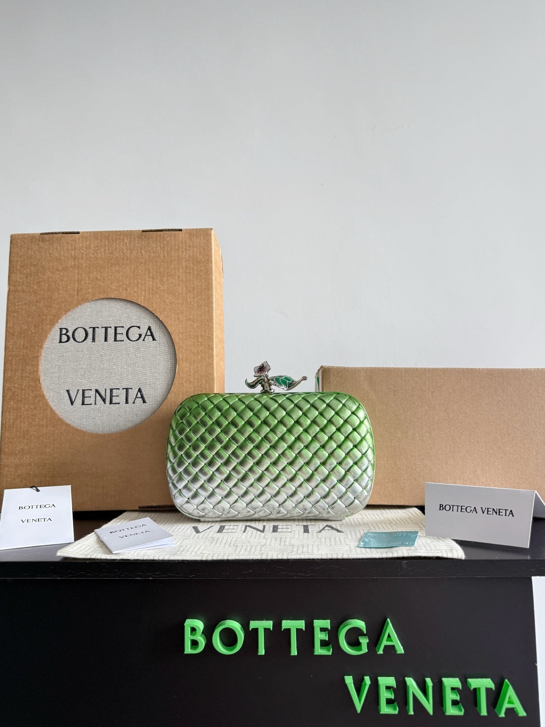 Bottega Veneta Black Designer Handbag Edition 406
