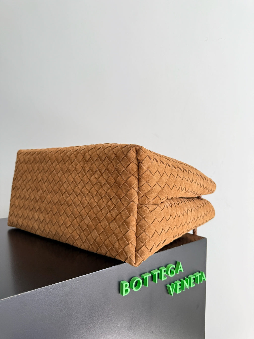 Bottega Veneta 743575 Orange Designer Handbag - detail image 2
