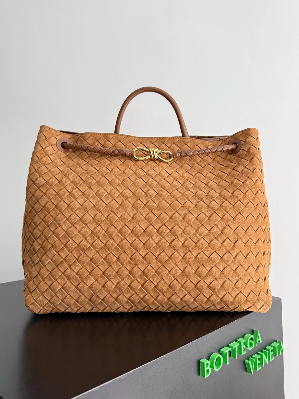 Bottega Veneta 743575 Orange Designer Handbag