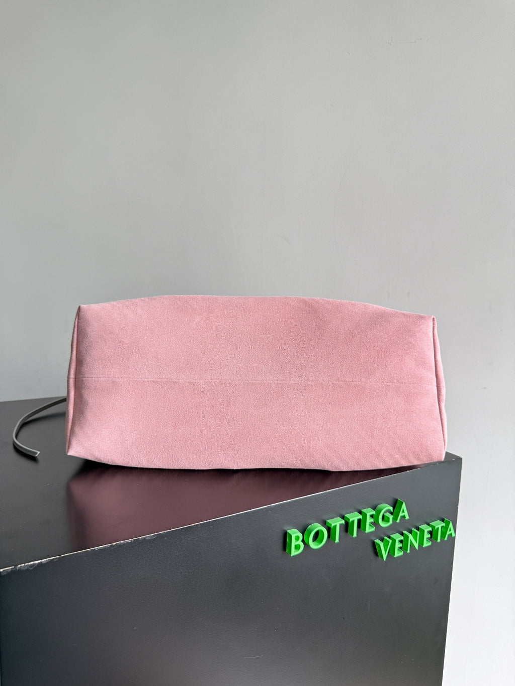 Bottega Veneta 817166 Black Designer Handbag Edition 2 - detail image 8