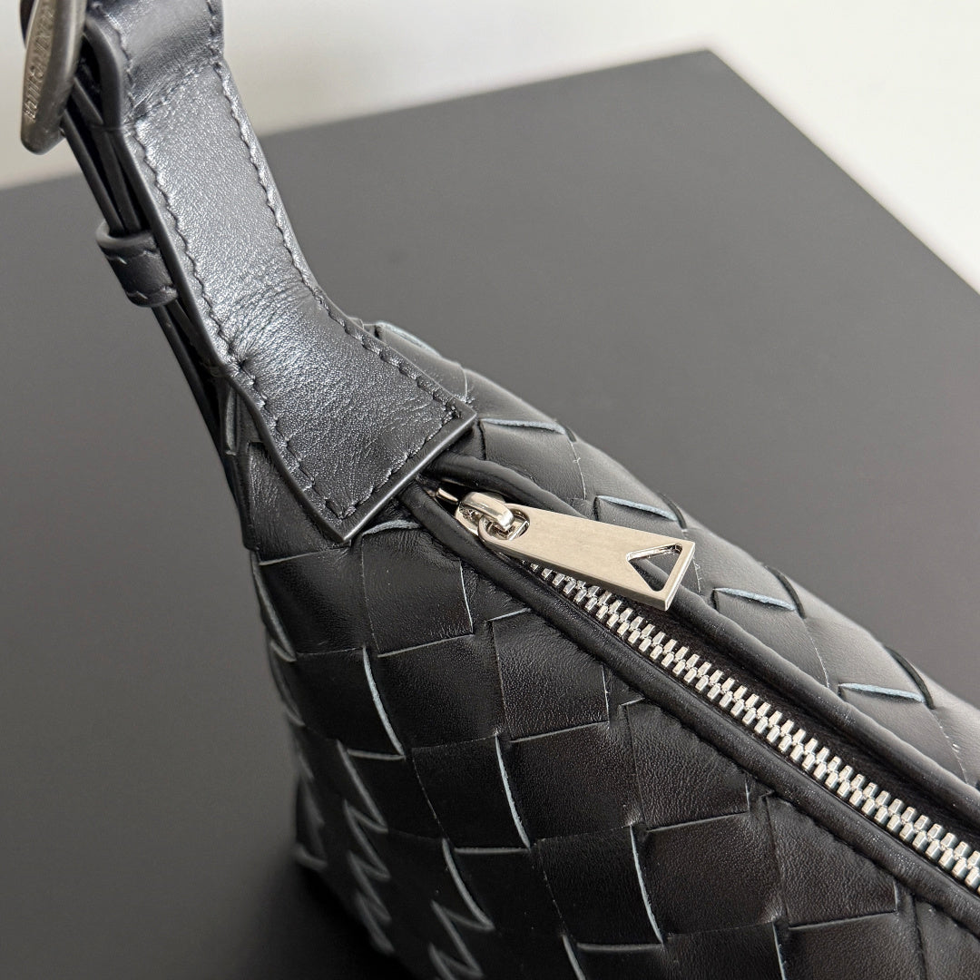 Bottega Veneta 844018 Black Designer Handbag - detail image 6