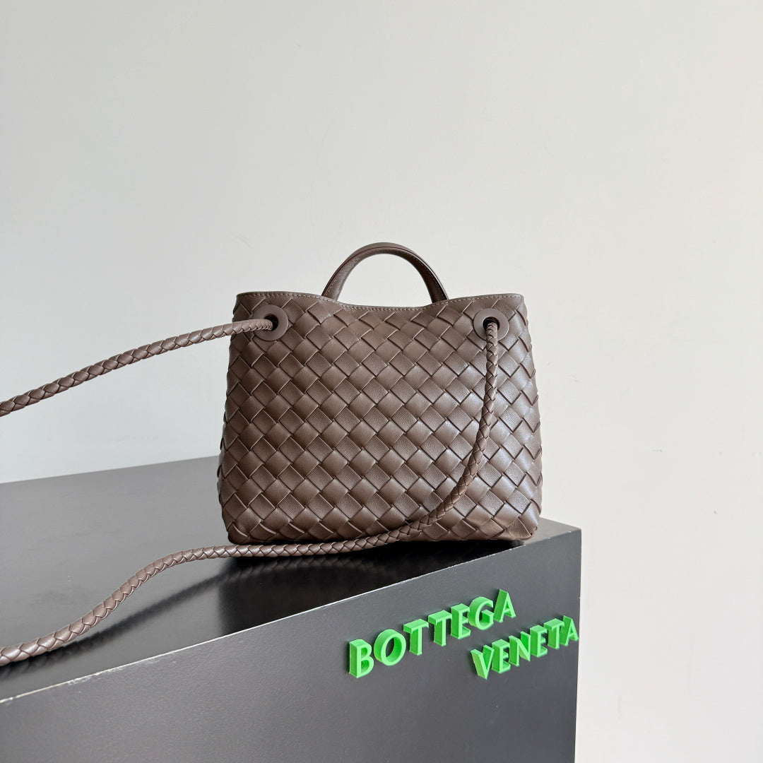 Bottega Veneta 743568 Black Designer Handbag Edition 10 - detail image 2