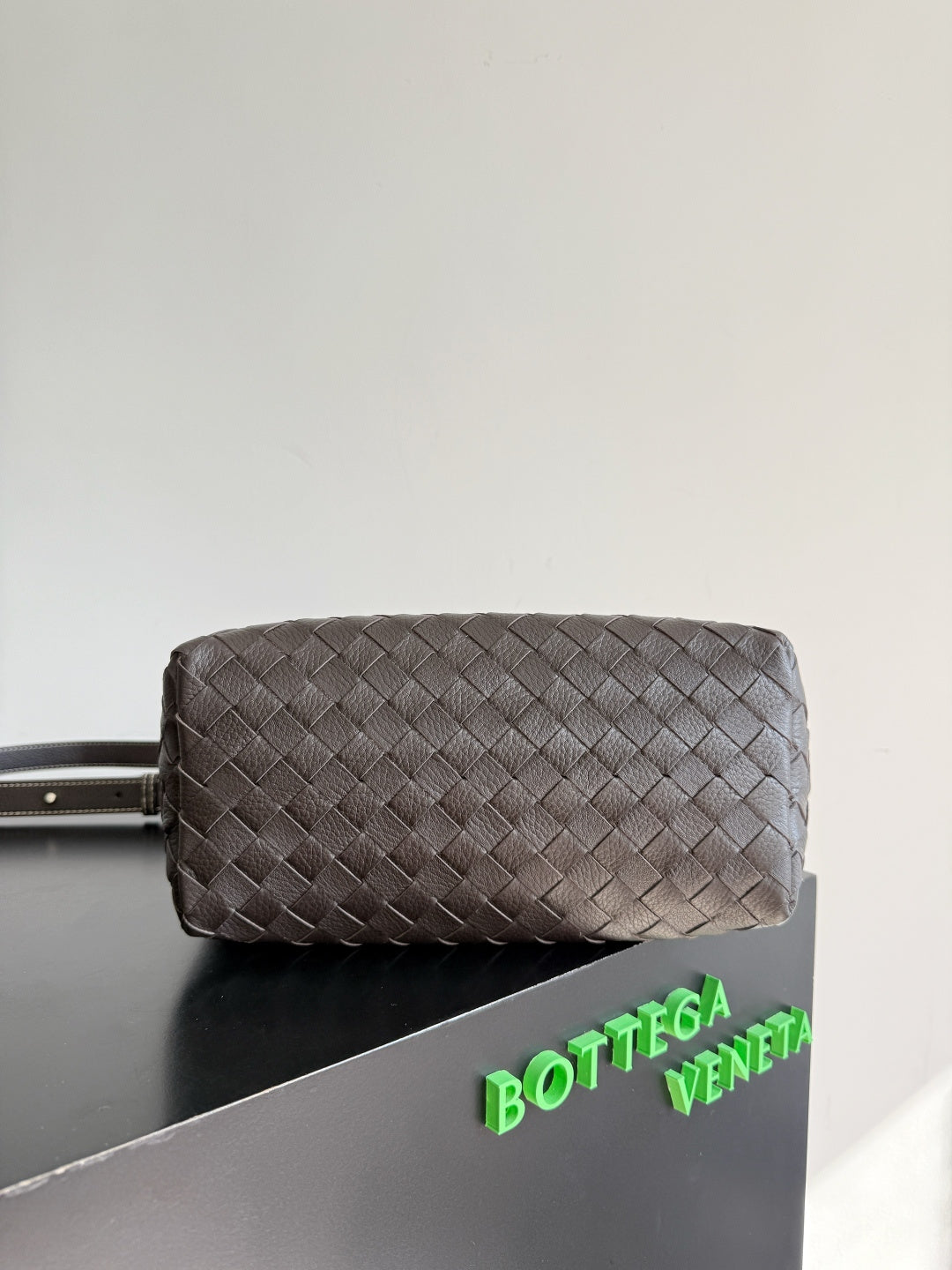 Bottega Veneta 815781 Black Designer Handbag - detail image 4