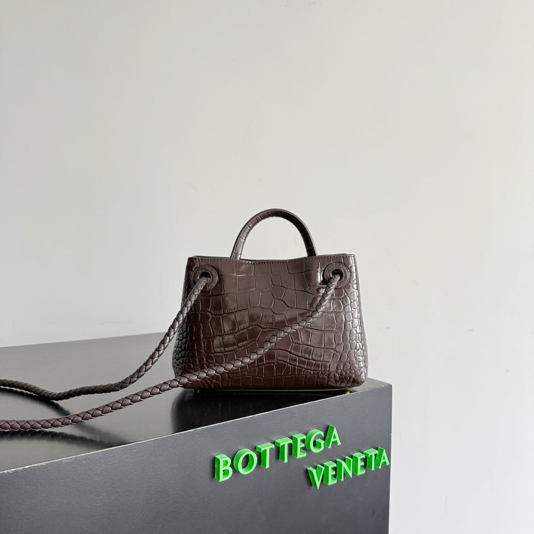Bottega Veneta 777614 Black Mini Bag - detail image 3