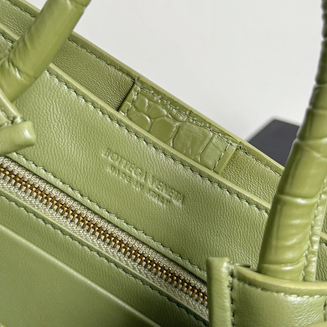 Bottega Veneta 777614 Olive Green Mini Bag - detail image 8
