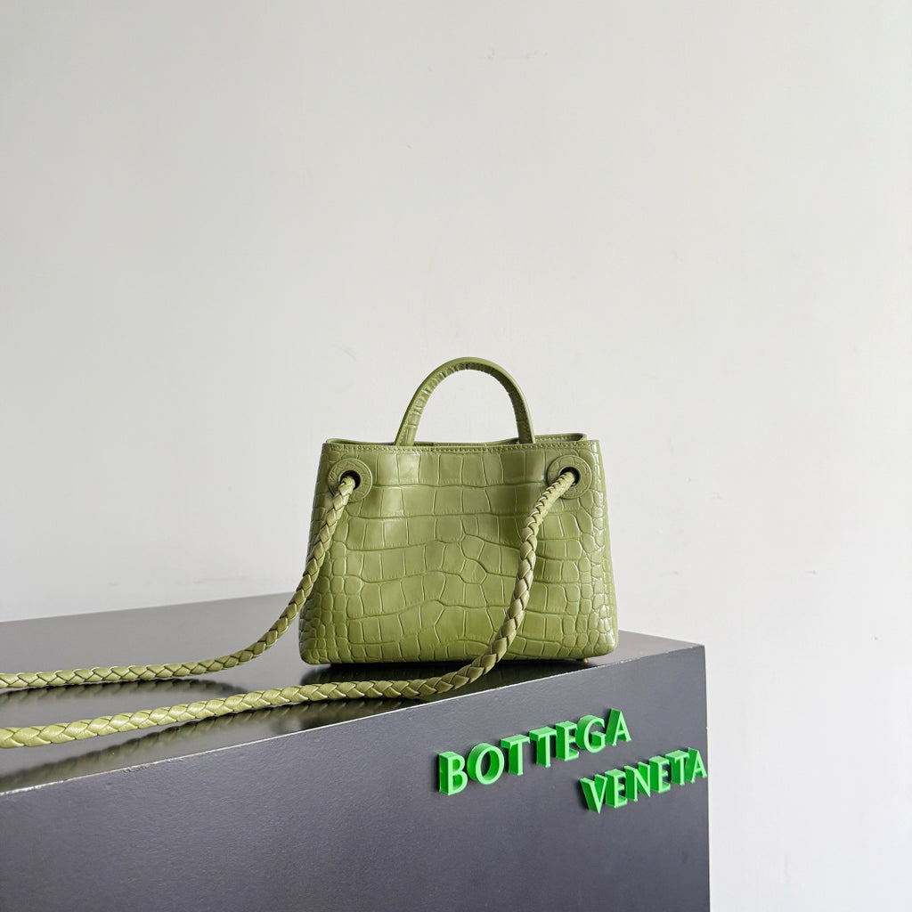 Bottega Veneta 777614 Olive Green Mini Bag - detail image 3