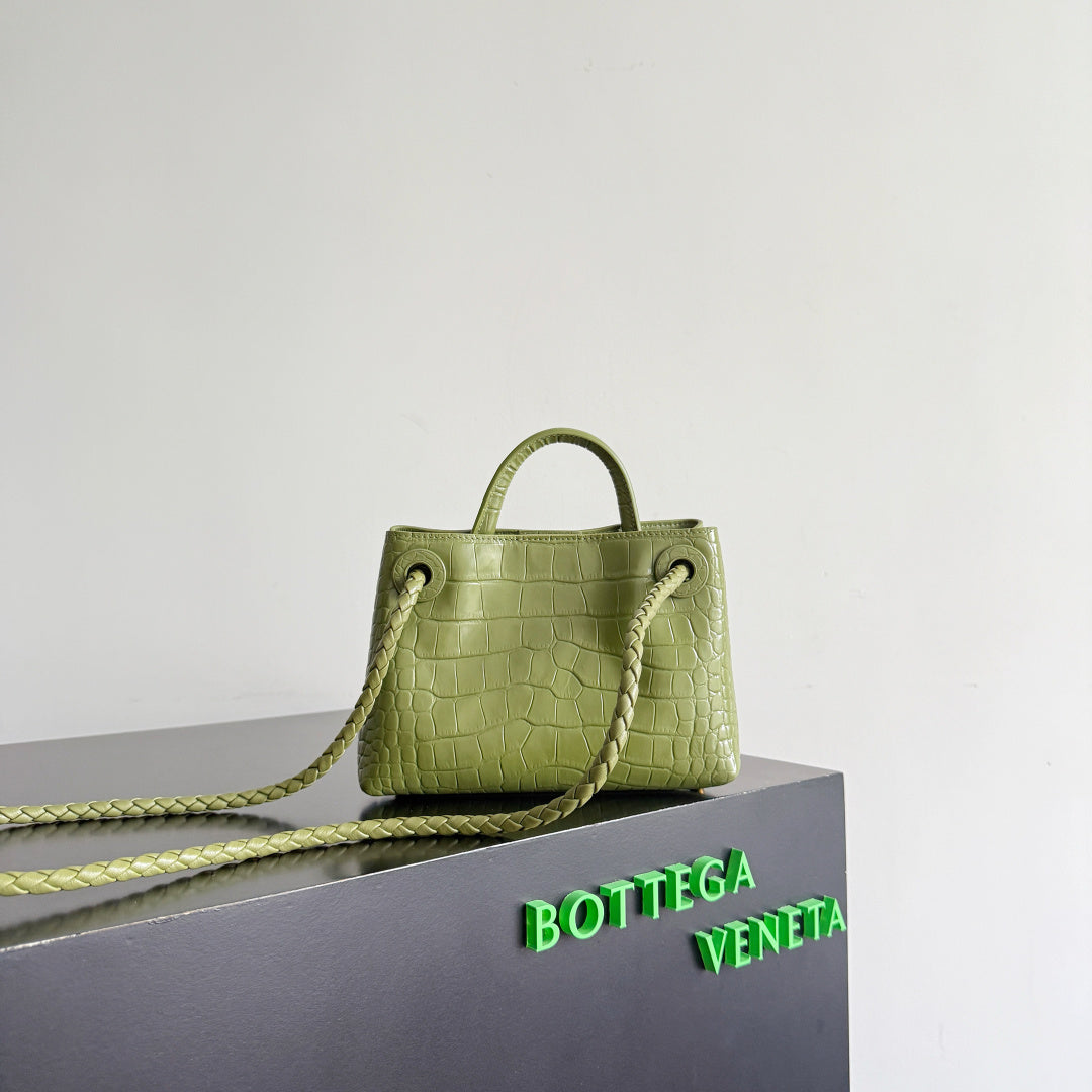 Bottega Veneta 777614 Olive Green Mini Bag - detail image 3