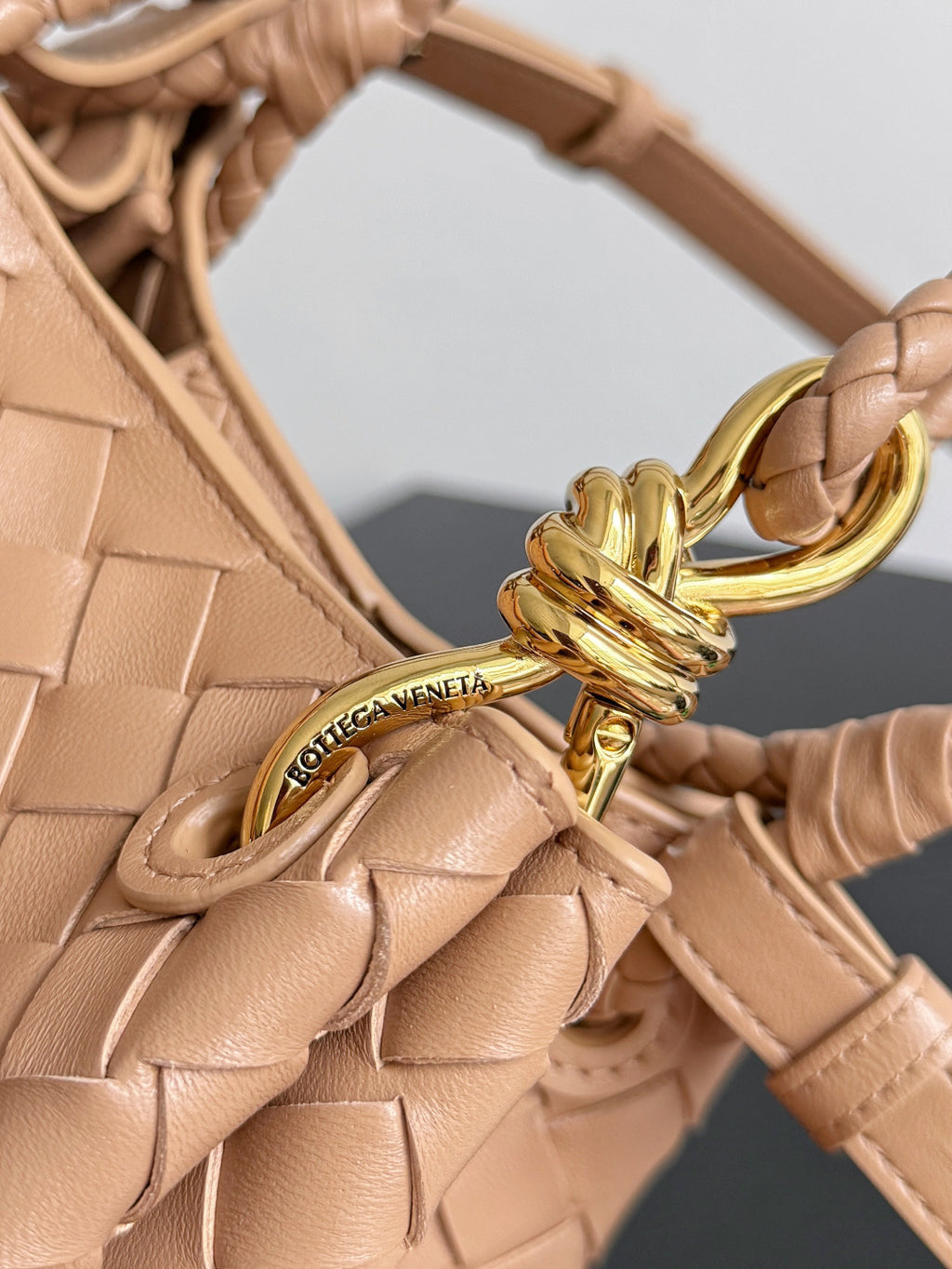 Bottega Veneta 796569 Rose Gold Designer Handbag - detail image 4