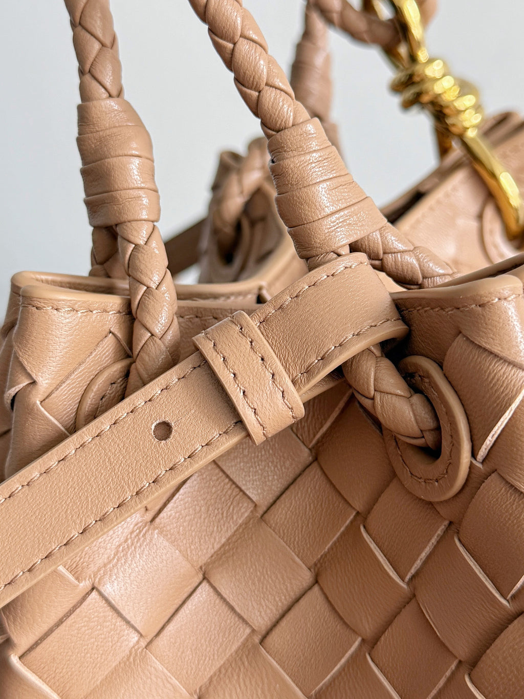 Bottega Veneta 796569 Rose Gold Designer Handbag - detail image 5
