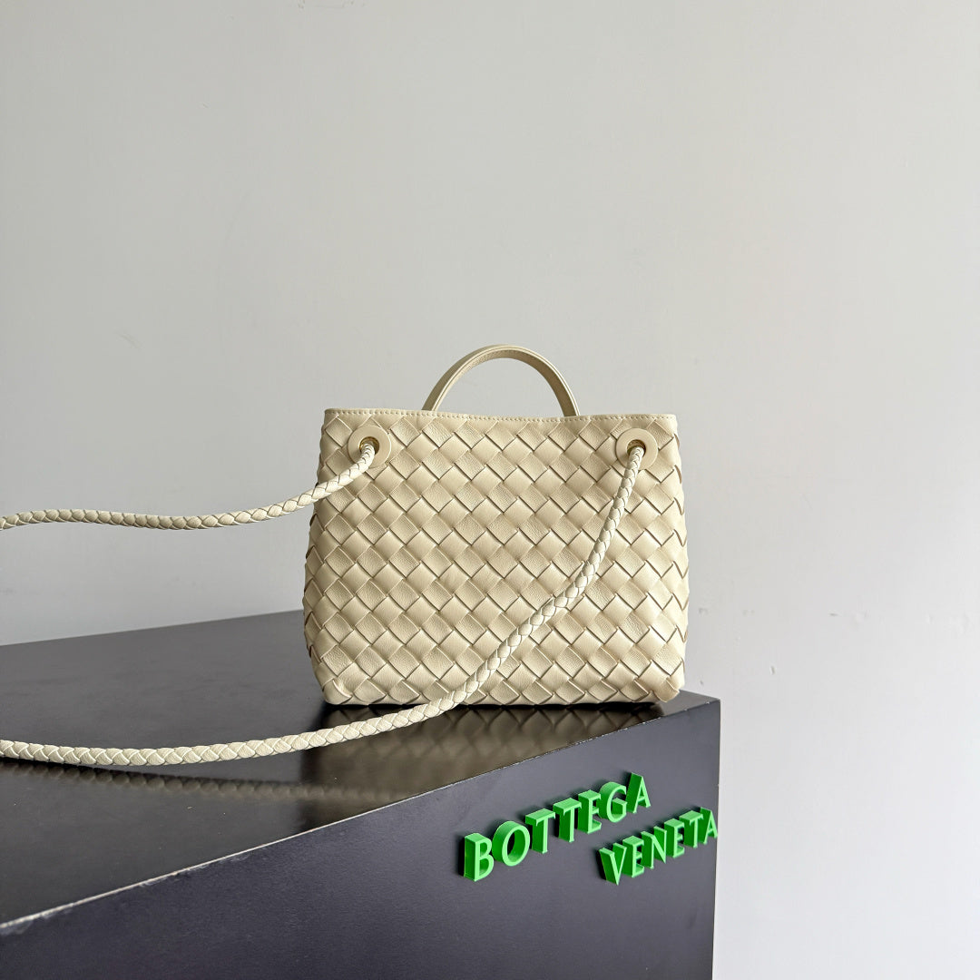 Bottega Veneta 743568 Silver Designer Handbag Edition 4 - detail image 2