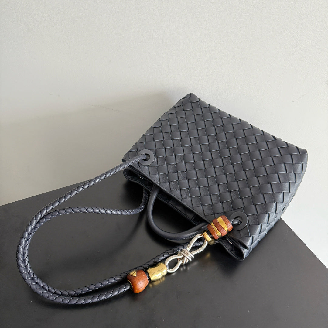 Bottega Veneta 743568 Black Designer Handbag Edition 8 - detail image 9