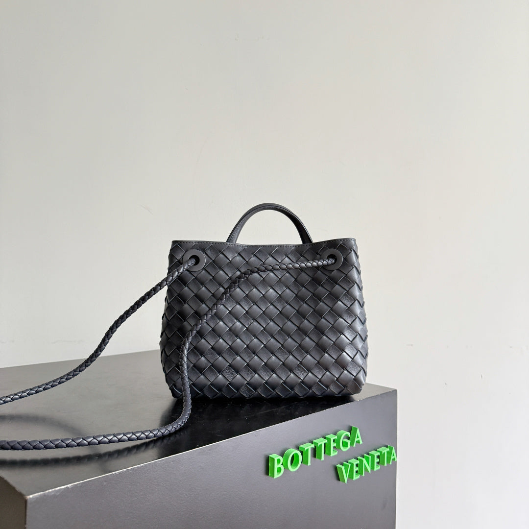 Bottega Veneta 743568 Black Designer Handbag Edition 8 - detail image 6