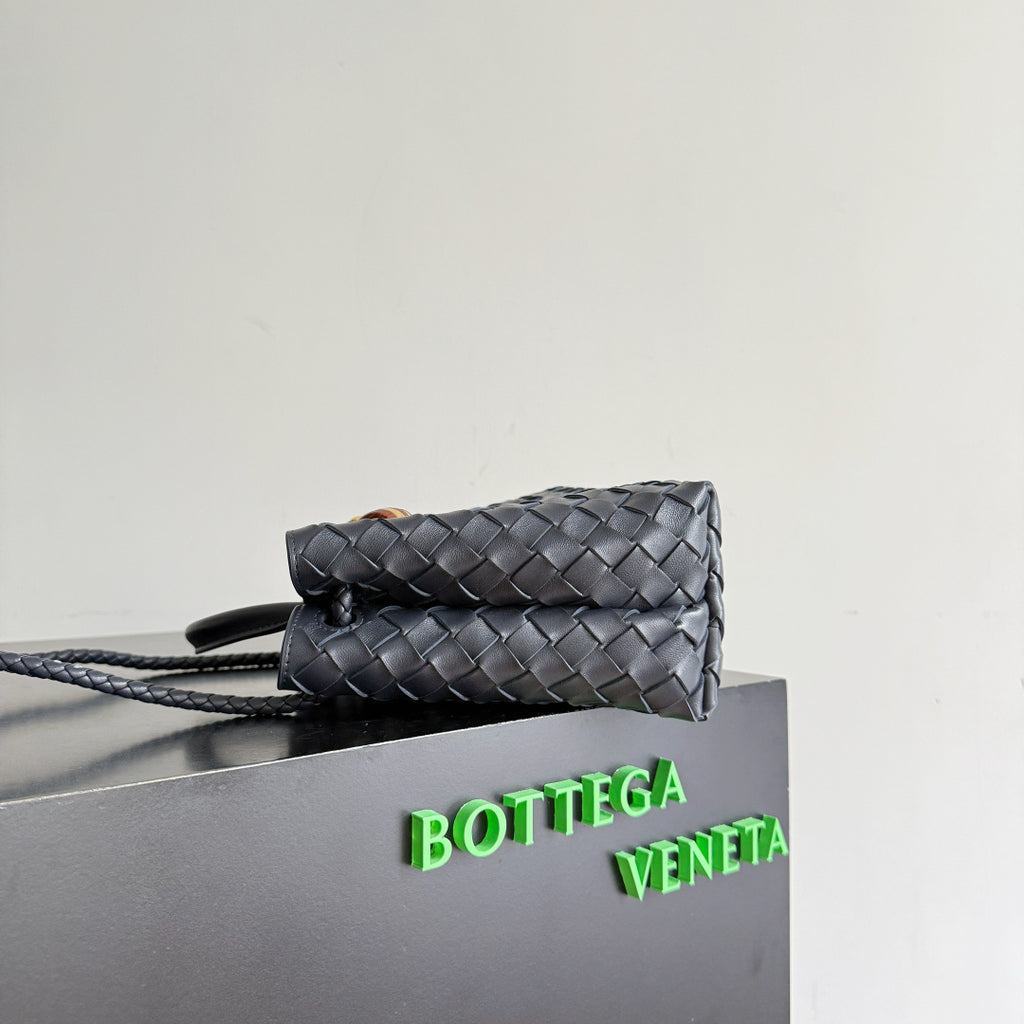 Bottega Veneta 743568 Black Designer Handbag Edition 8 - detail image 5
