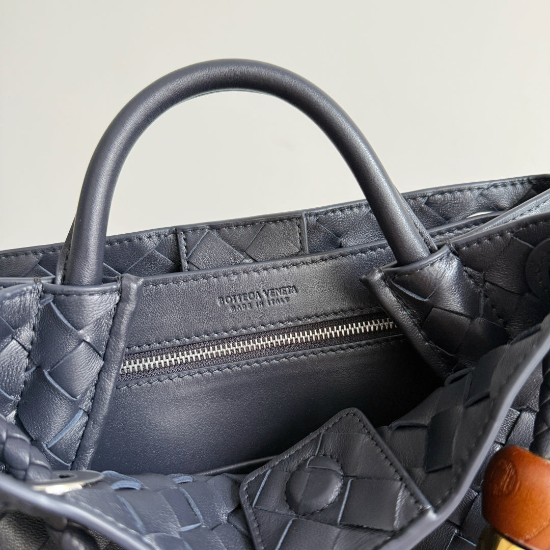 Bottega Veneta 743568 Black Designer Handbag Edition 8 - detail image 7