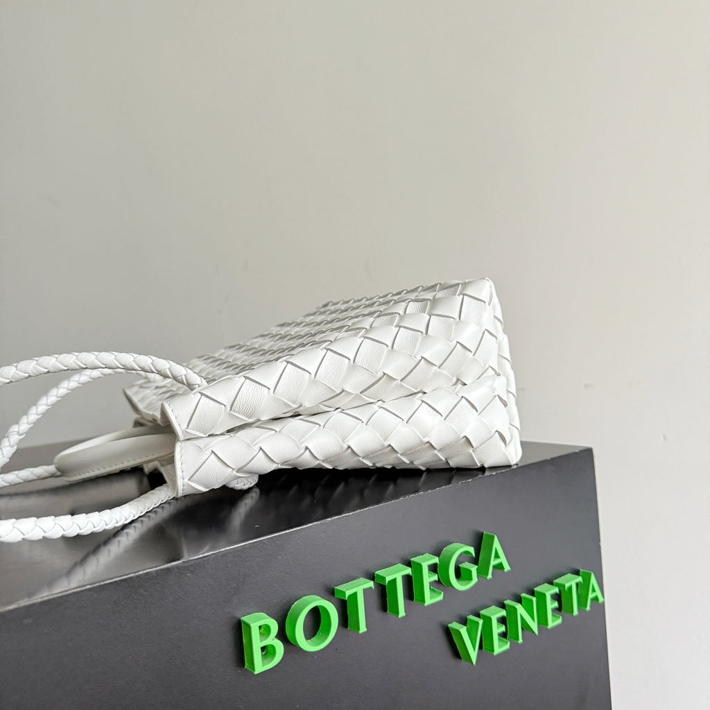Bottega Veneta 743568 White Designer Handbag Edition 3 - detail image 9