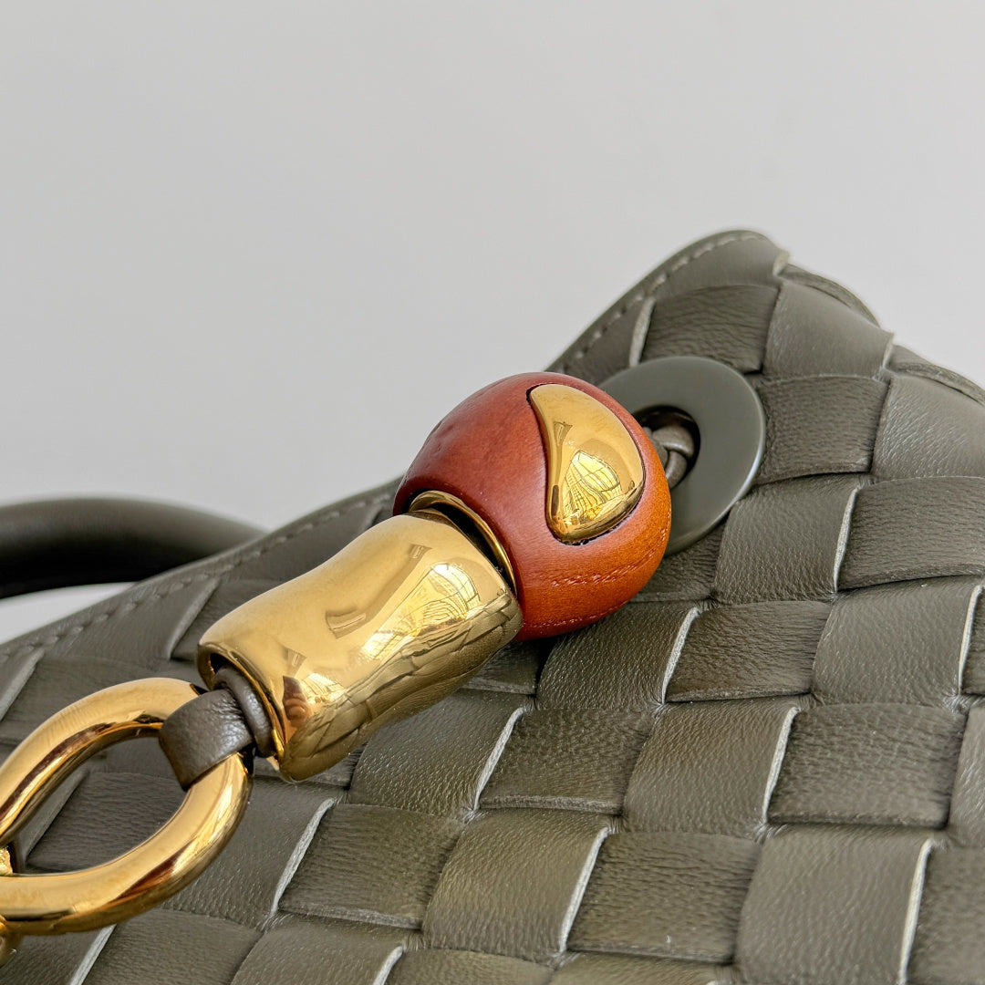Bottega Veneta 743568 Black Designer Handbag Edition 14 - detail image 8