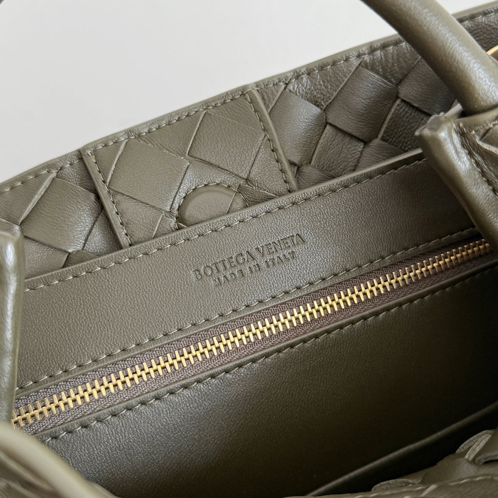 Bottega Veneta 743568 Black Designer Handbag Edition 14 - detail image 5